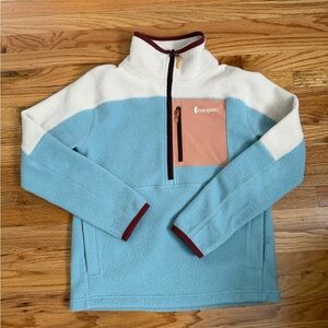 Cotopaxi Blue and Cream Fleece Pullover